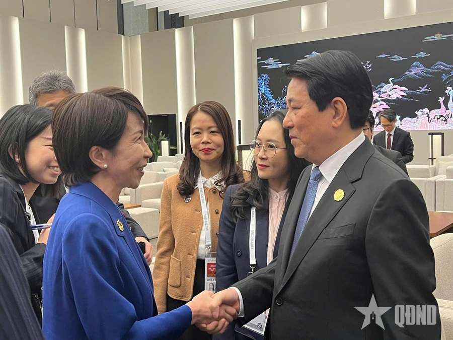 Chủ tịch nước Lương Cường gặp lãnh đạo các nền kinh tế APEC